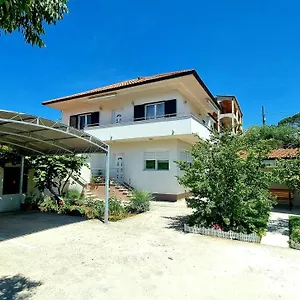 Bava , Trogir Chorwacja
